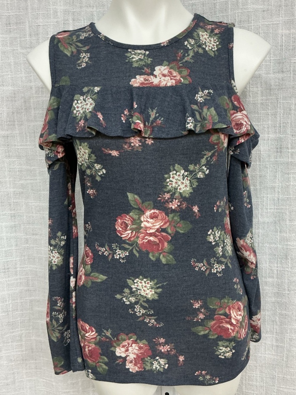 Como Blu Floral Cold-Shoulder Ruffle Top - Dark Heather Gray/Pink